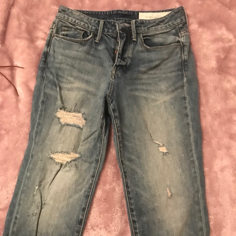 Treasure and bond size 25 high rise jeans
